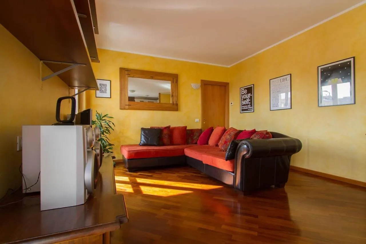 Bright house with 2 bedrooms&a unique terrace Bergame